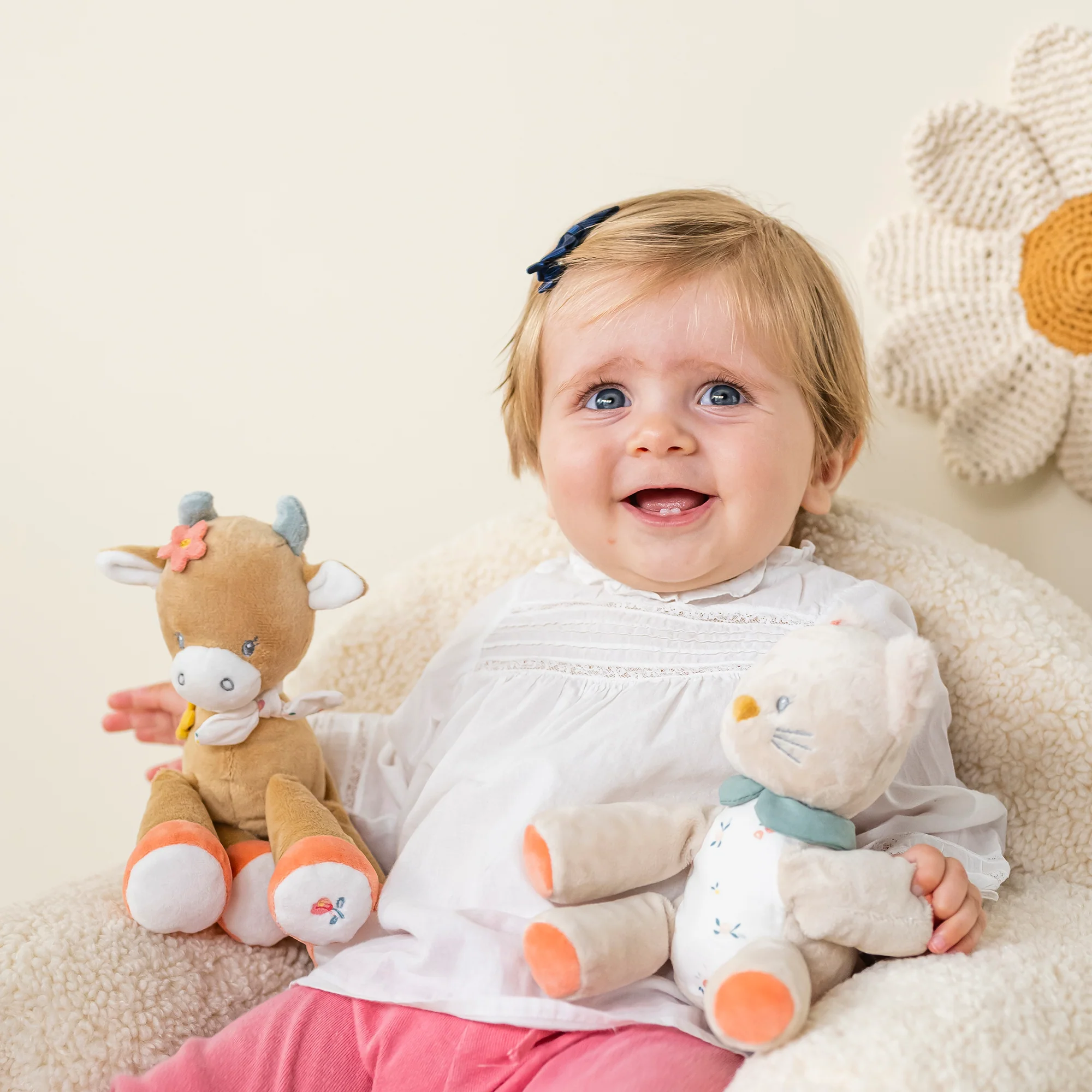 Cuddly with Rattle Cat Lana - Image 4