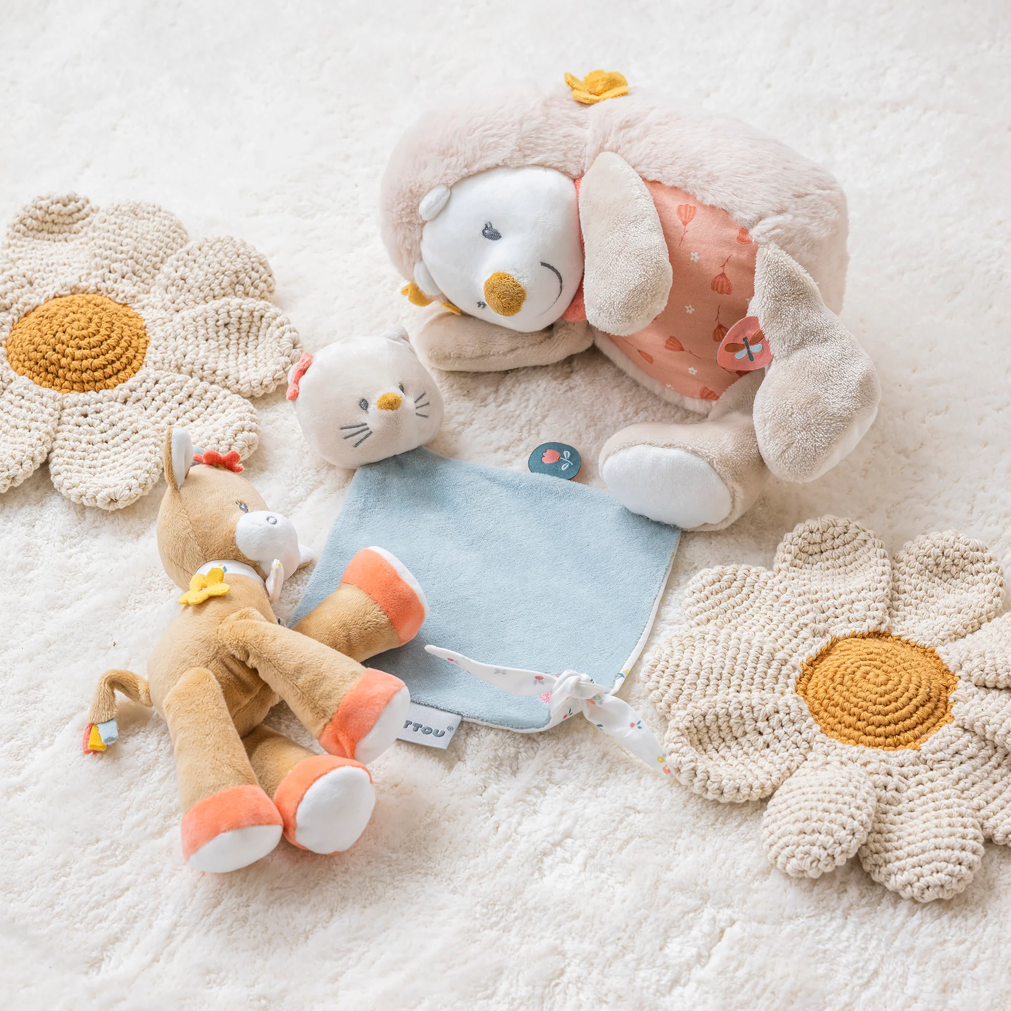 Cuddly with Rattle Cow Mila - Image 4