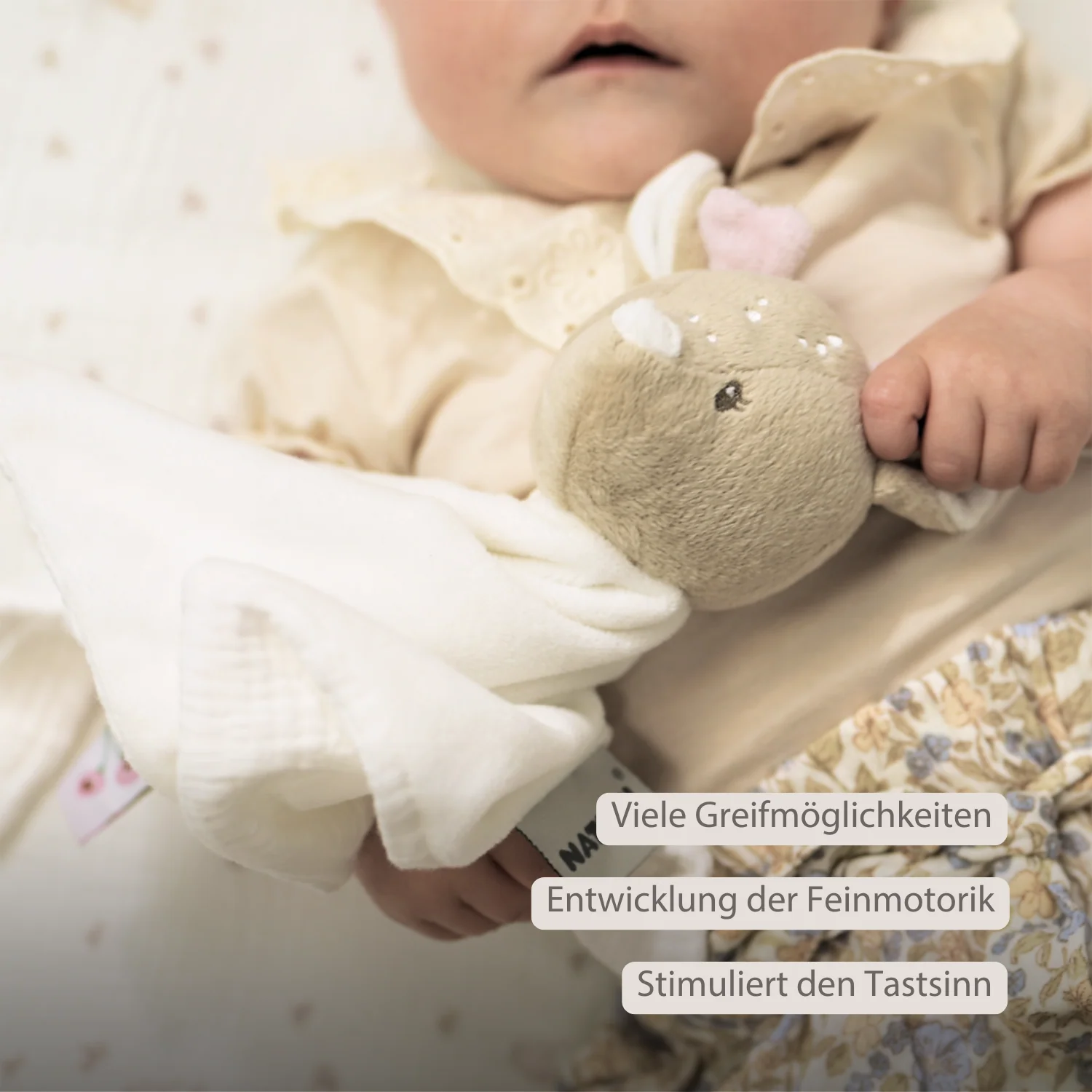 FanFan Baby Cuddly blanket - 27 x 27 cm - Doudou deer - Off White - Image 3