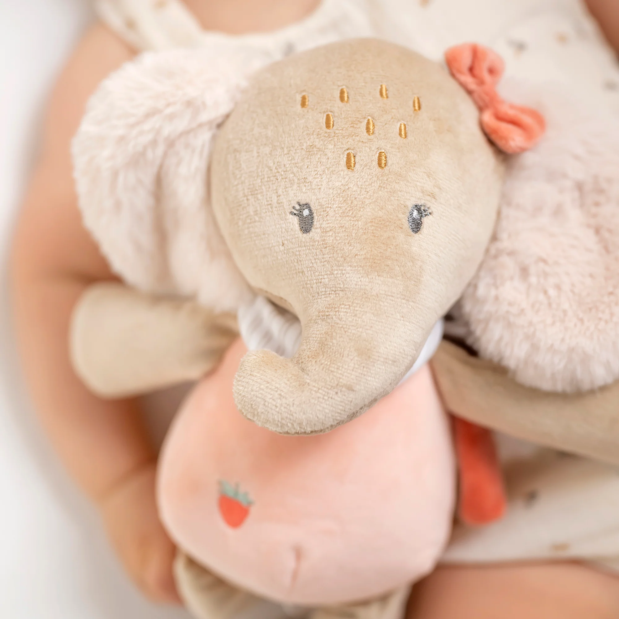 Musical Cuddly Elephant FLO, ERNEST & OLI - Image 4