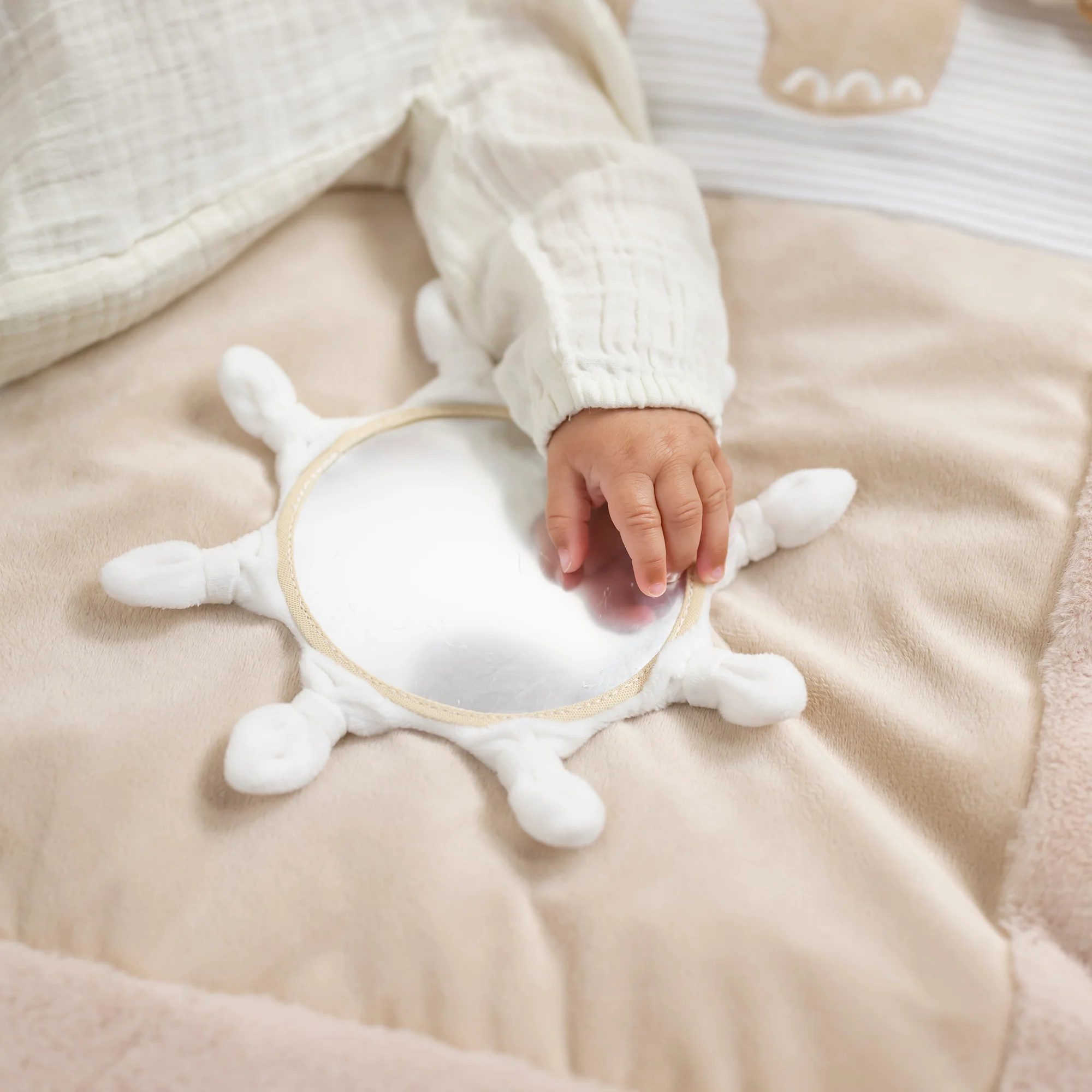 Playmat Rectangular with Arch FLO, ERNEST & OLI - Image 5