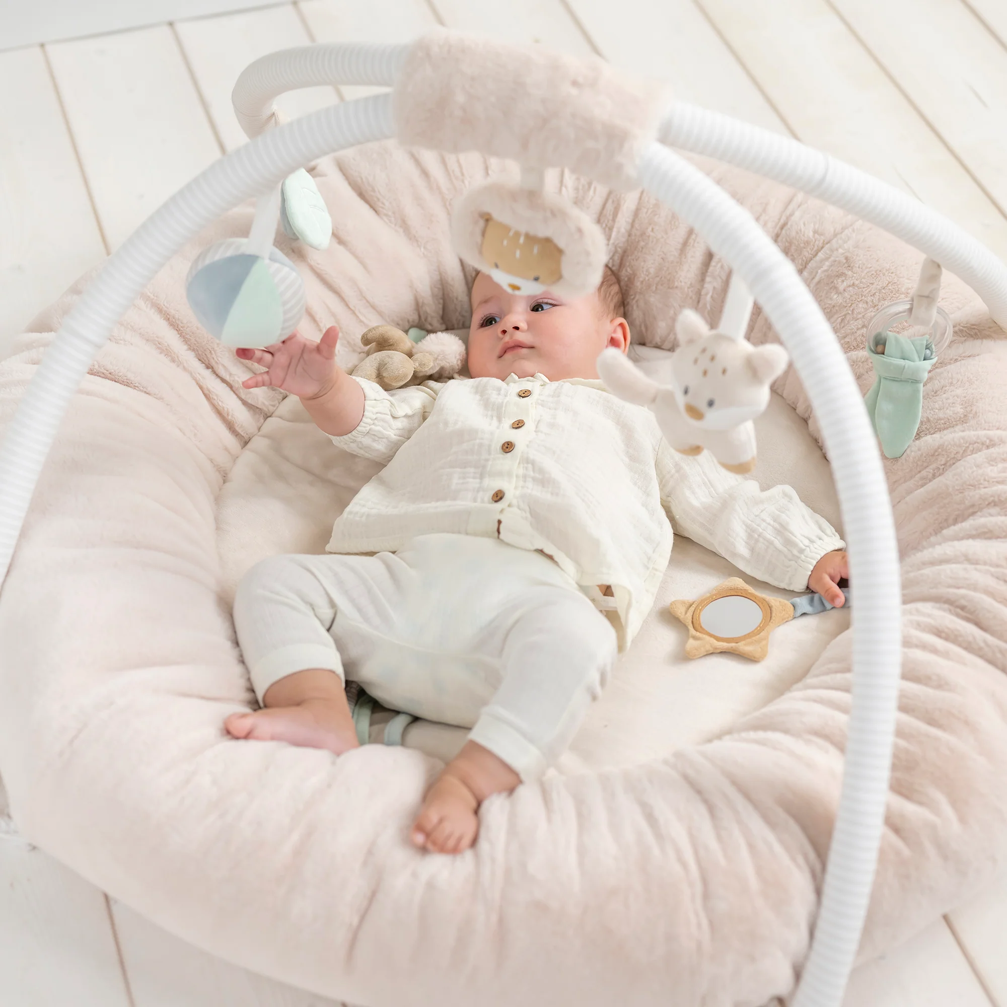 Playmat with Arch FLO, ERNEST & OLI - Image 4